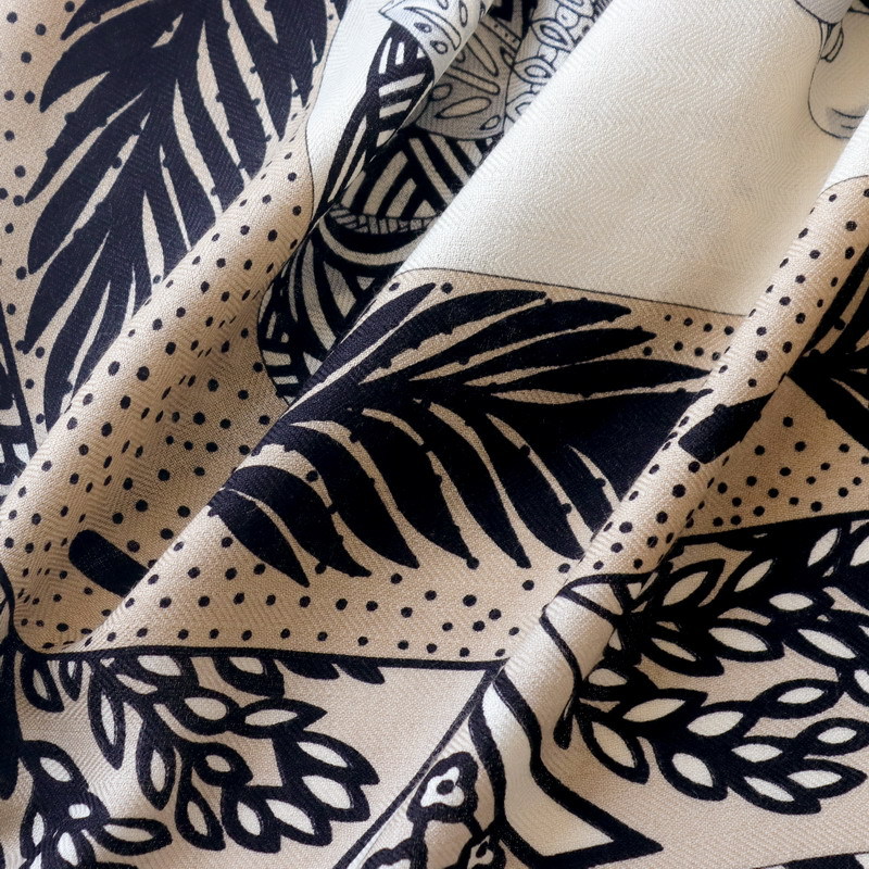 Silk Wool Scarf 135CM Luxury D - Winter Clothing Hong Kong 评论和价格